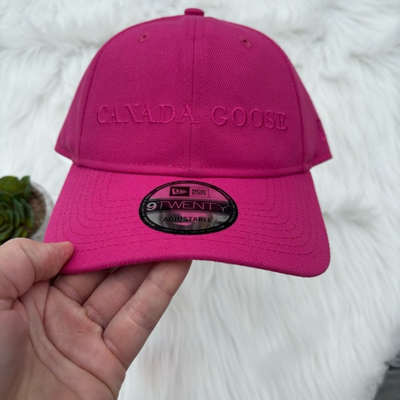 Canada Goose Logo Baseball Hat - Picture 2 of 4